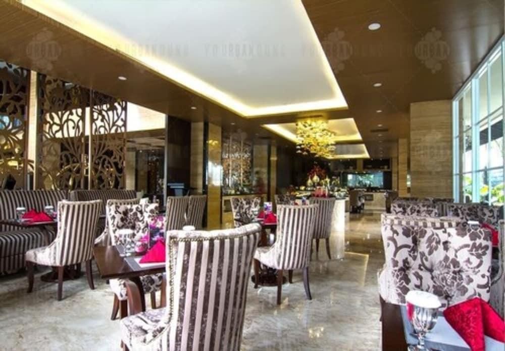 เบลวิว โฮเต็ล บันดุง Hotel ภายนอก รูปภาพ